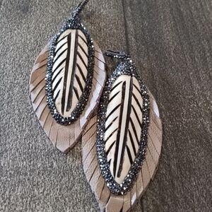 LEATHER Elegant Feather Earrings in Black Cream & CRAVED BONE ACCENT PIERCED